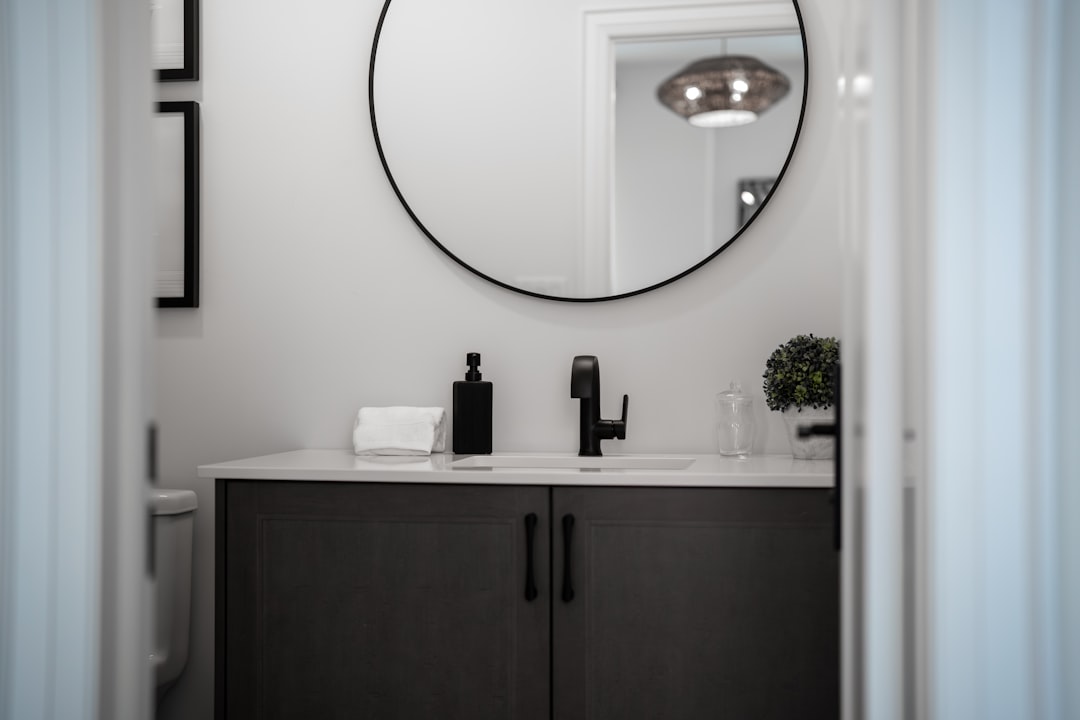 Photo vanity light